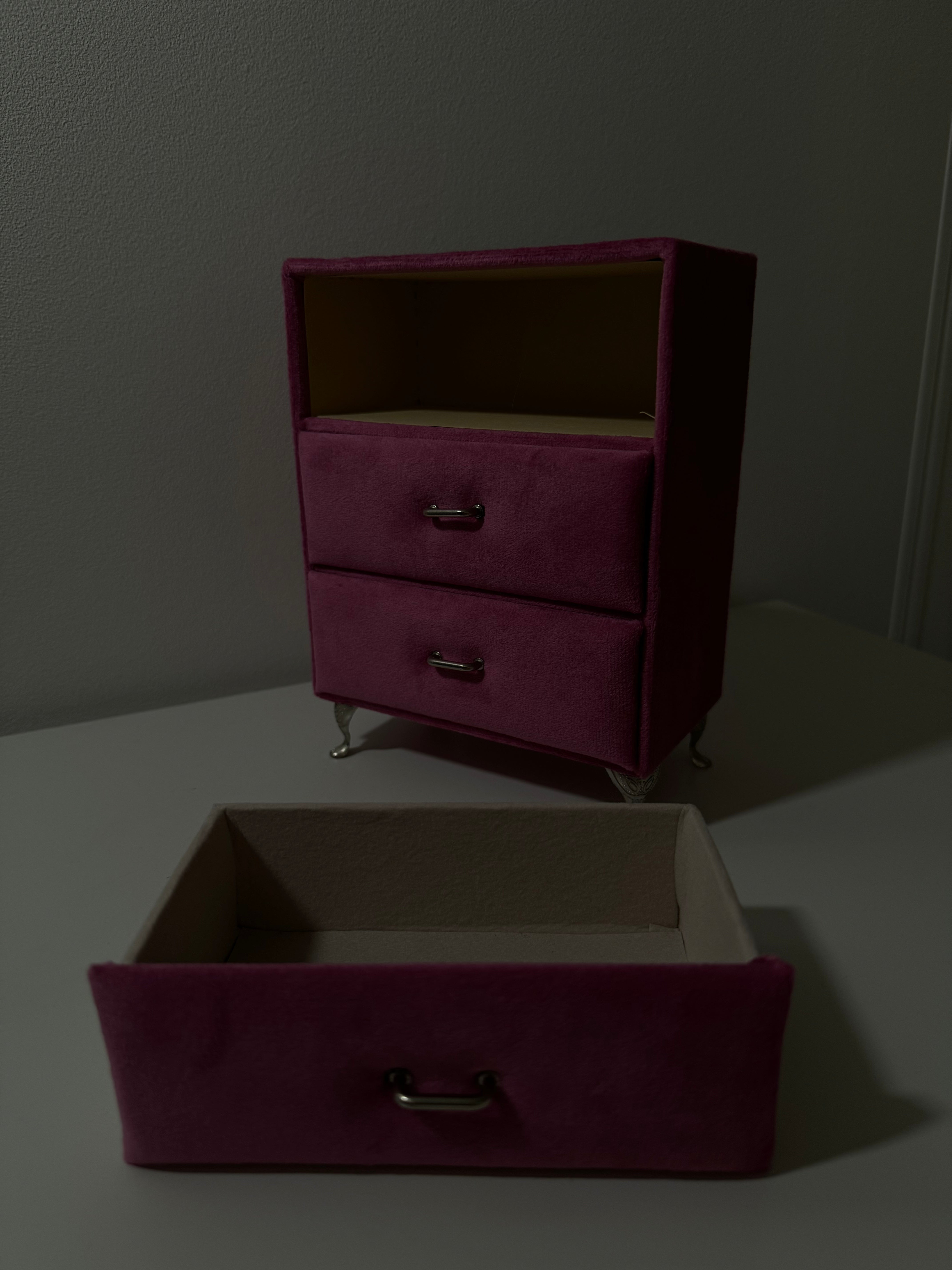 Lovely Three-Drawer Dresser Jewelry Box